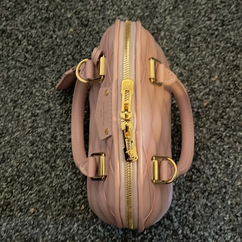 NIB Louis Vuitton Malletage Lambskin Alma BB Rosabella - Picture 3 of 7